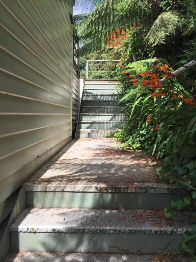 Bushman'S At Strahan Aparthotel Exterior photo
