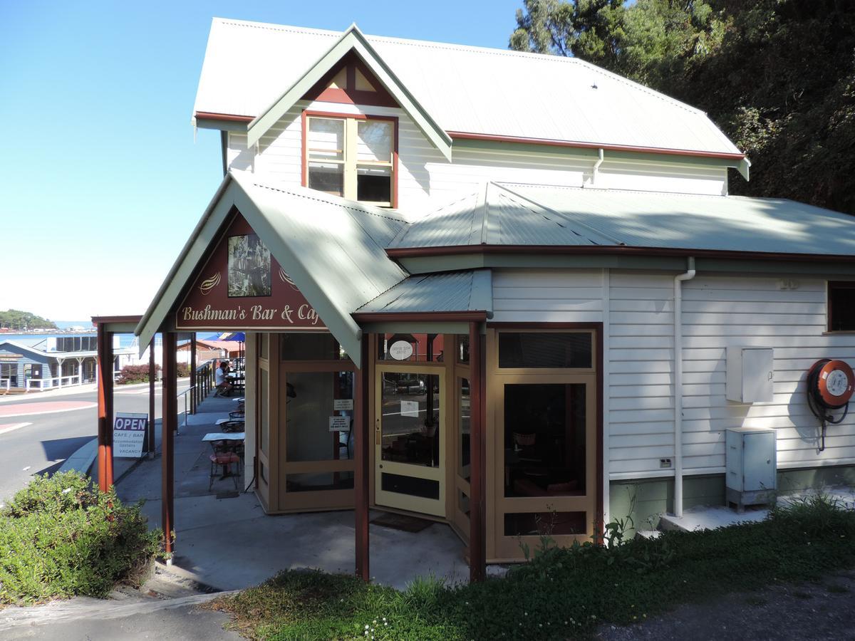 Bushman'S At Strahan Aparthotel Exterior photo